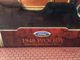 Rare Yat Ming ROAD SIGNATURE 1:18 Die Cast Car 1948 Ford Woody w/real Wood panel 3