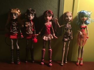 [rare/used] 24 Monster High Dolls