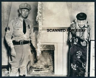 Anna May Wong Looks Frightened - Rare Vintage 1930s Press Photograph