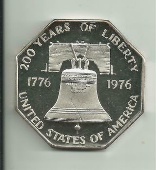 200 Years Of Liberty 1.  5 Oz.  999 Fine Silver Octagon Bar Rare 500 Minted