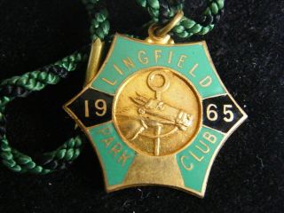 Rare 1965 Lingfield Park Club Members Badge Number 215