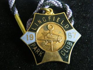 Rare 1967 Lingfield Park Club Members Badge Number 1194