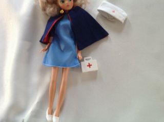 Vintage Mary Quant Daisy 1970 ' s doll with vintage nurse outfit rare twotone hair 3