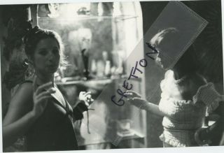 Gorgeous Barbra Streisand & Joan Collins Smoking Rare Candid Photo