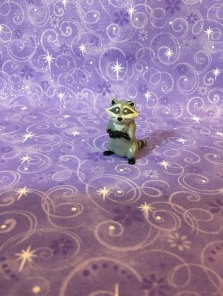Rare 1.  5 " Meeko Forest Raccoon Pvc Plastic Action Figure Disney Pocahontas