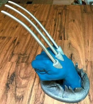 Rare 1996 Wolverine Life - Size Claw Statue Gloved Fist Pen Desk Set