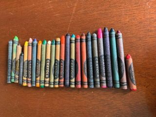 Rare Vintage CRAYOLA Crayons Flesh Color 1940’s 24 Ct.  BINNEY & SMITH No.  242 2