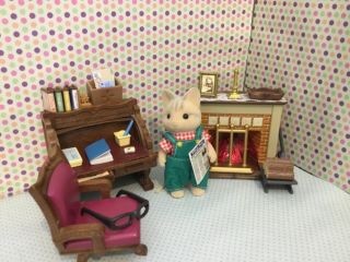 SYLVANIAN FAMILIES RARE VINTAGE ROLL TOP DESK AND CATWOOD CAT 3
