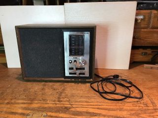 Ultra Rare Vintage Soundesign 3392 Am - Fm Table Radio With Foam Grill