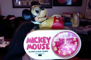 Vintage Extra Rare Walt Disney Mickey Mouse Alarm Clock Radio Model 409