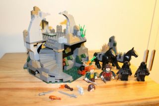 Rare - Lego Lord Of The Rings - Attack On Weathertop Set 9472