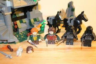 Rare - LEGO Lord of the Rings - Attack On Weathertop Set 9472 3