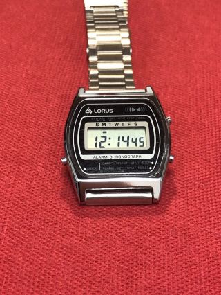 Very Rare Vintage LORUS Y799 - 4010 Digital Alarm Chronograph Watch Circa.  1982 5