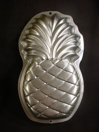 Rare Wilton Huge Pineapple Cake Pan Hawaiian Luau Party Metal Mold Tin 2105 - 1018