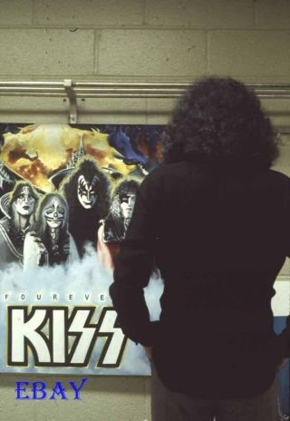 Kiss Man Views Kiss Art By Fans Rare 35mm Slide