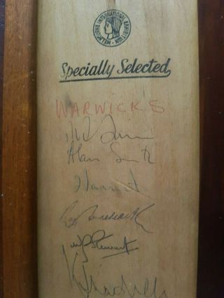 1940 ' S SIGNED CRICKET BAT VERY RARE,  WORCESTER,  YORKSHIRE,  SUSSEX ECT 2