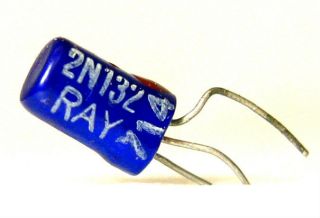 Raytheon Blue 2n132 Ck725 Germanium Pnp Transistor Fuzz Pedal Effects 1957 Rare