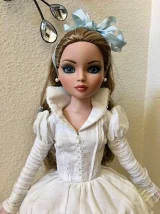 Rare Tonner Re Imagination Snow White Dress Only Shown On Ellowyne Stain