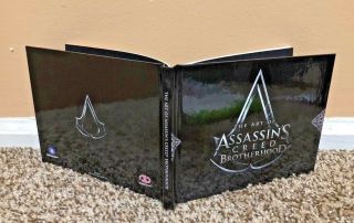 Assassin ' s Creed: Brotherhood Collector ' s Edition Microsoft Xbox 360 - Rare CIB 4
