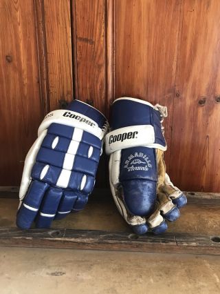 Vtg Toronto Maple Leafs Cooper Armadillo Ice Hockey Gloves Lbds Size L/xl Rare