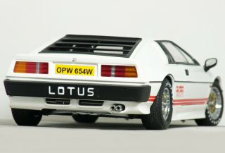 1:18 Autoart " Lotus Esprit S2 Turbo " James Bond 007: For Your Eyes Only 