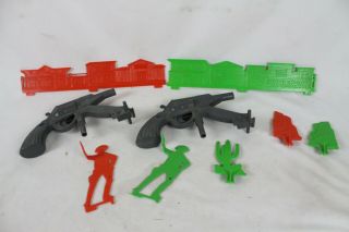 Vintage Ideal Gun Fight Ok Corral Game Toy Parts Accessories Rare Old Cactus