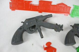 Vintage Ideal Gun Fight OK Corral Game Toy Parts Accessories Rare Old Cactus 3