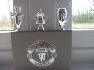 Manchester United F.  C.  The Treble 1999 3 Mini Trophies Silver Metal Boxed Rare