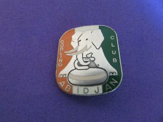 Rare Abidjan (ivory Coast Africa) Curling Club Pin (made In Paris)