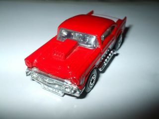 Matchbox Lesney Superfast 4 ' 57 Chevy in bright red RARE BLACK BASE VNMINT 3