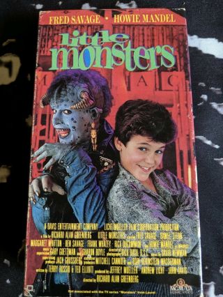 Little Monsters (vhs 1989) Fred Savage,  Howie Mandel,  Rare