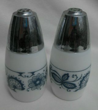 CORELLE OLD TOWN BLUE SALT PEPPER SHAKERS GEMCO ONION RARE 2