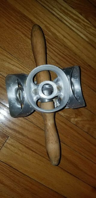Rare Vintage Houpt Ring Cutter 3 " - Single Row Donut Roller Doughnut