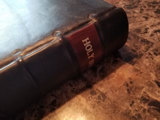 Rare And Collectible 1901 American Standard Version Pulpit Bible