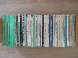 36x Inspector Maigret Books: Georges Simenon: Rare,  Out Of Print