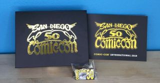 Sdcc 2019,  Rare Exclusive 50th Anniversary Logo Pin & Souvenir Box Comic Con