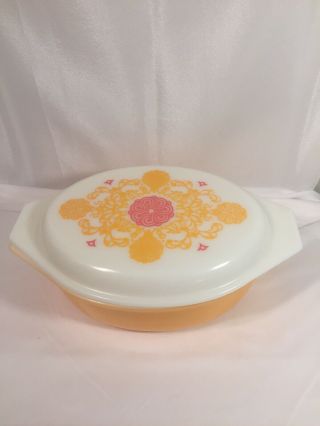 Vintage Pyrex Oval Casserole W/lid Rare Pattern Yellow 2.  5 Quart Dish