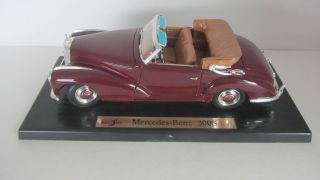 Maisto 1955 Mercedes Benz 300s Diecast Model 1:18 Scale Rare Burgandy Color