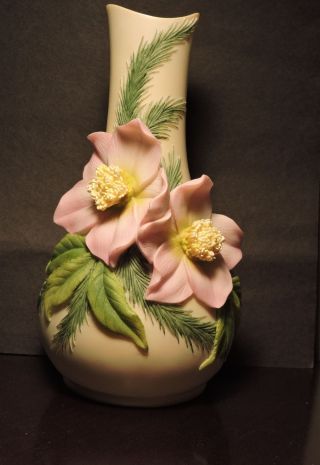 Ibis And Orchid " Winter Rose " Vase 8 1/2 Inches Tall.  Stunning & Very Rare