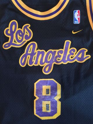 Nike Kobe Bryant Los Angeles Lakers 8 black retro swingman jersey M rare LA 2