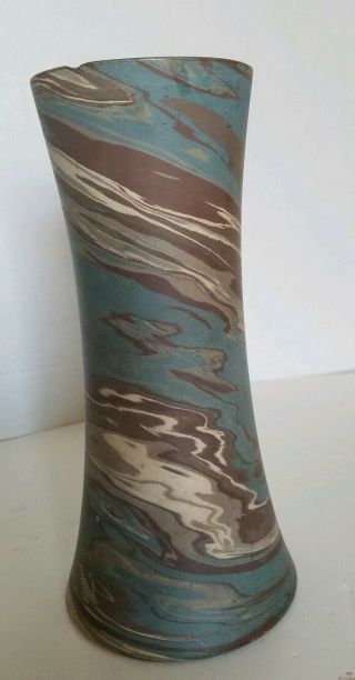 Rare Find Vintage Niloak Mission Swirl Art Pottery Vase 9.  25 " Tall Splendid