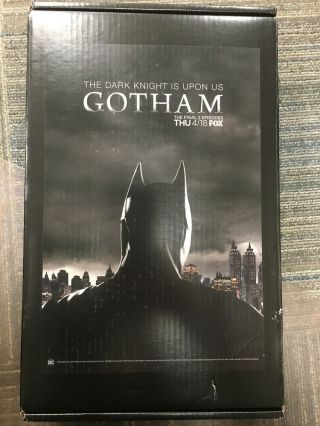 Gotham 2019 Poster With Exclusive Wall Tile From The Police Station – Rare