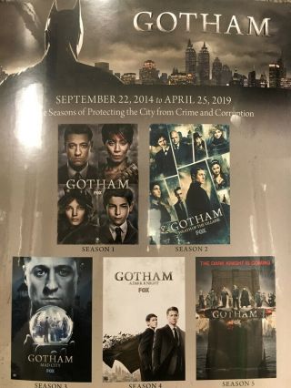 GOTHAM 2019 POSTER WITH EXCLUSIVE WALL TILE FROM THE POLICE STATION – RARE 6