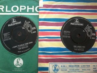Beatles 2 Rare Orig Uk 45 Singles " She Loves You ",  " I Wanna Hold Your Hand ".  Ex,