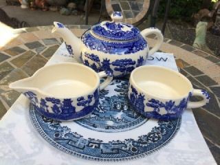 Rare Blue Willow Cosy TeaPot Stacked Teapot Creamer and Sugar Bowl With Lid 7