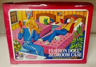 Vintage 1985 Fashion Doll Bedroom Case For Barbie Sindy Tara 10900 Fold - Out Rare
