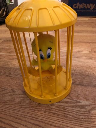 Rare - 1998 Tweety Bird Plush In Bird Cage,  Motion Sensor,  Talks - Play By Play