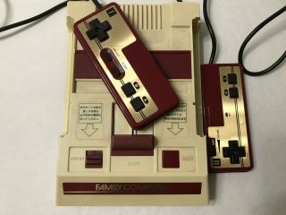 Nintendo Famicom - Rare Early Square Button Version - - Fully