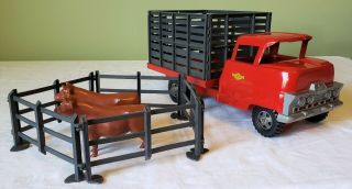 Early Structo Toys Ford Cab Cattle Truck W/cattle & Fence Set 50 