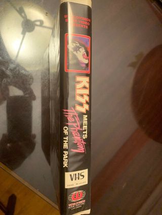 KISS MEETS THE PHANTOM OF THE PARK VHS RARE CLAM CASE VERY RARE 5